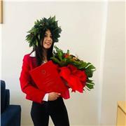 Laureata con 110L, insegno in una scuola superiore italiano, storia, geografia, linguistica, latino